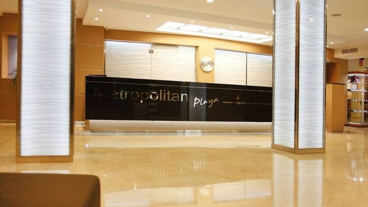 Metropolitan Playa Hotel